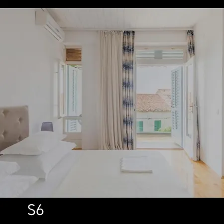 Riva 3*